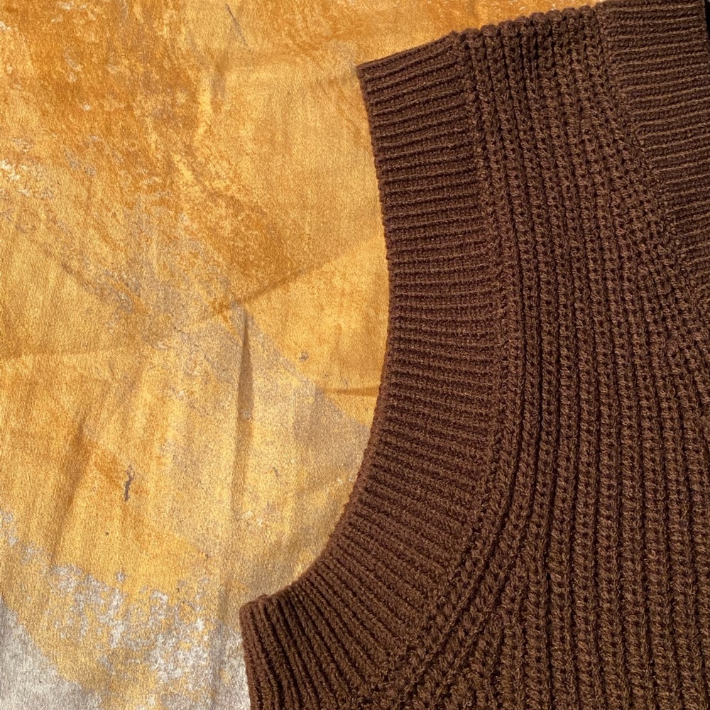 Women’s H&M Brown Cropped Sweater Vest - Picture 3 of 7